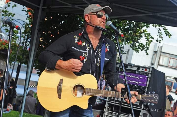 154457675_3705563829492330_8644333799454117436_n